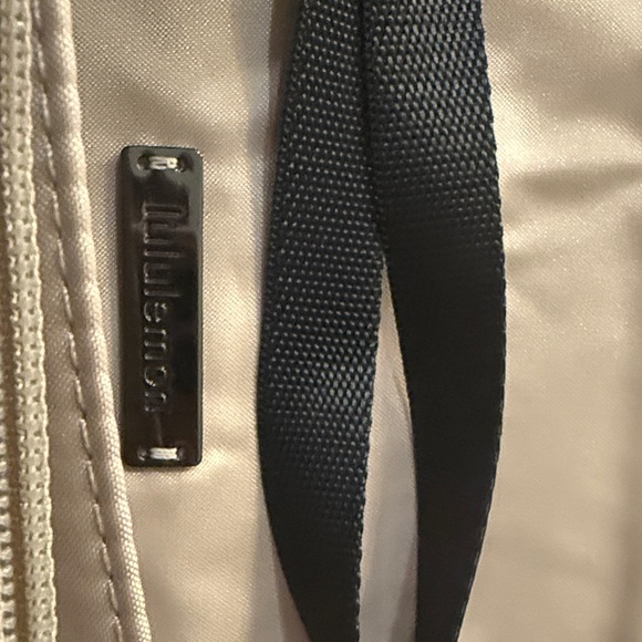 Lululemon Black Crossbody clutch Bag - Picture 6 of 6